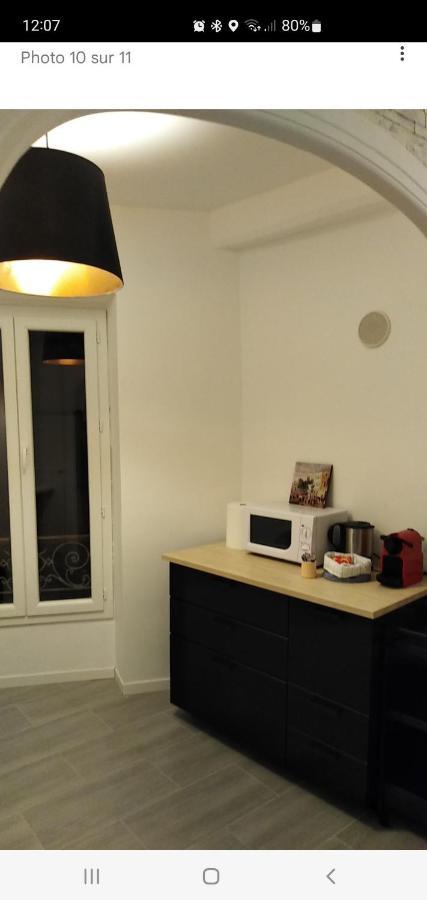 Baieta Chambre Rouge Moulinet  Luaran gambar